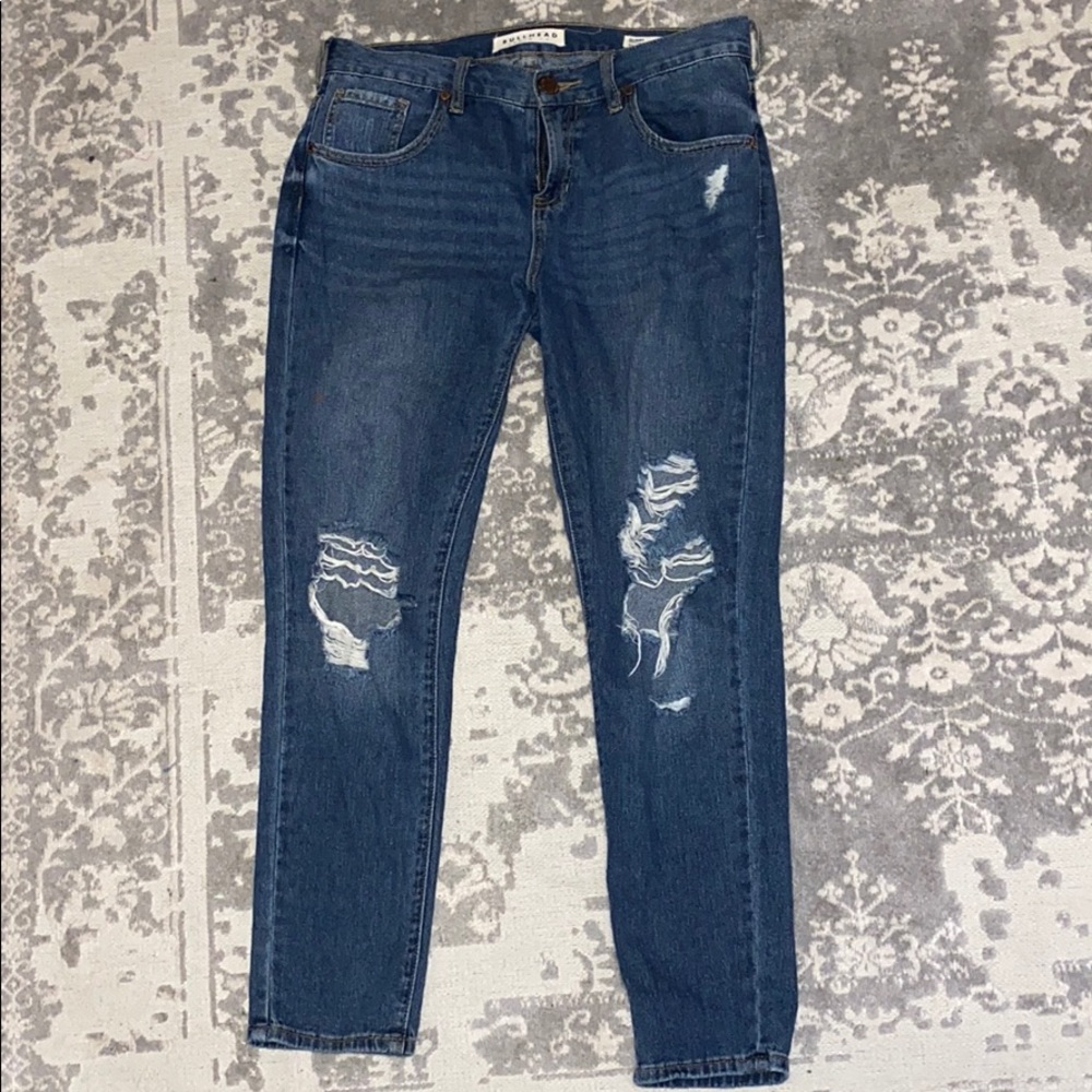 Cute ripped jeans!!